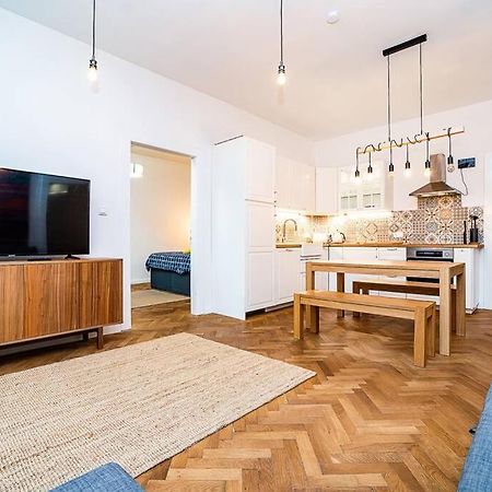 Apartmán Elegant, Modern, 2-Bed Flat By Museum Of Praha Exteriér fotografie