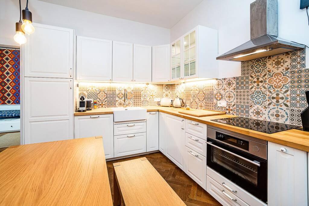 Apartmán Elegant, Modern, 2-Bed Flat By Museum Of Praha Exteriér fotografie