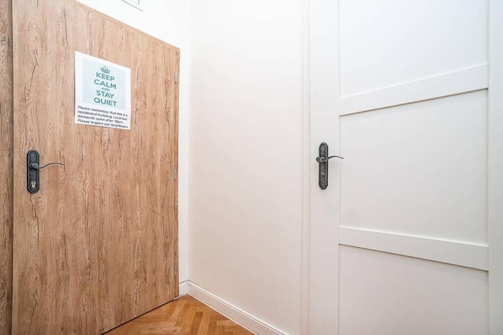 Apartmán Elegant, Modern, 2-Bed Flat By Museum Of Praha Exteriér fotografie